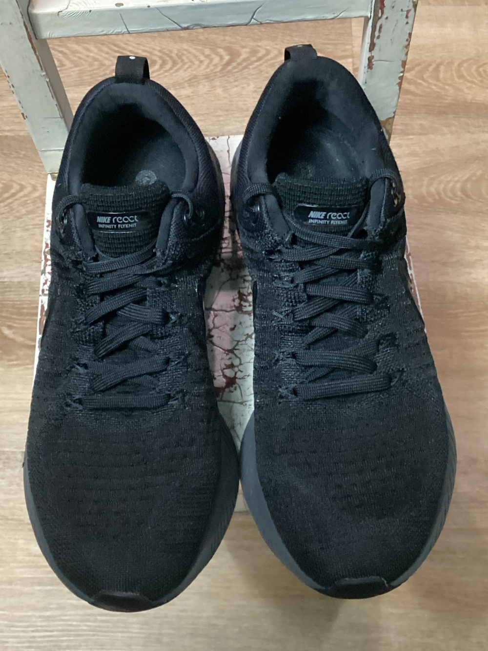 Nike Black Flyknit Running Sneakers Men’s size 10.5 Unisex CT2357003